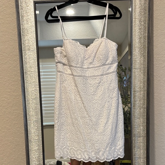 Lilly Pulitzer Dresses & Skirts - Lilly Pulitzer White Eyelet Mini Dress